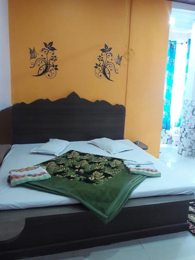 Hotel Rajvihar Pachmarhi ภายนอก รูปภาพ