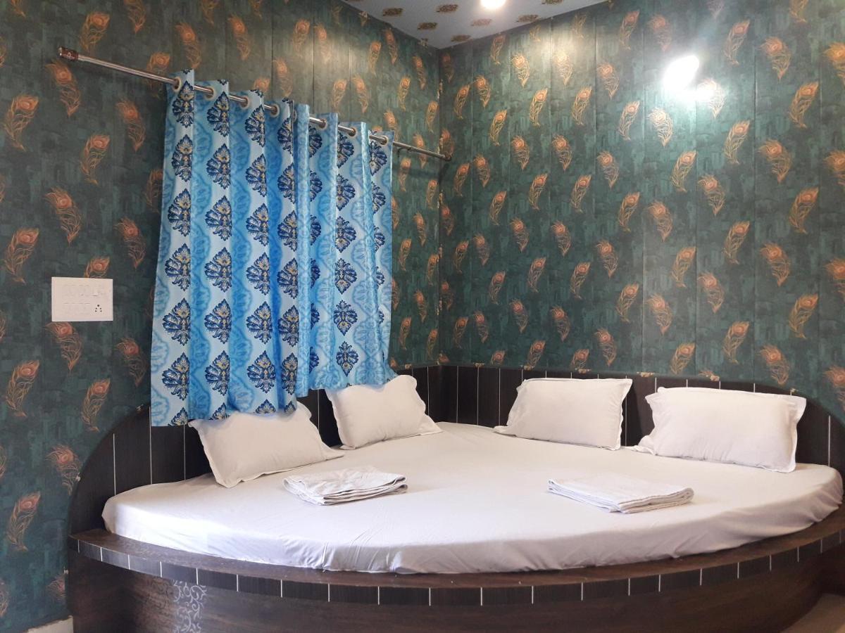 Hotel Rajvihar Pachmarhi ภายนอก รูปภาพ