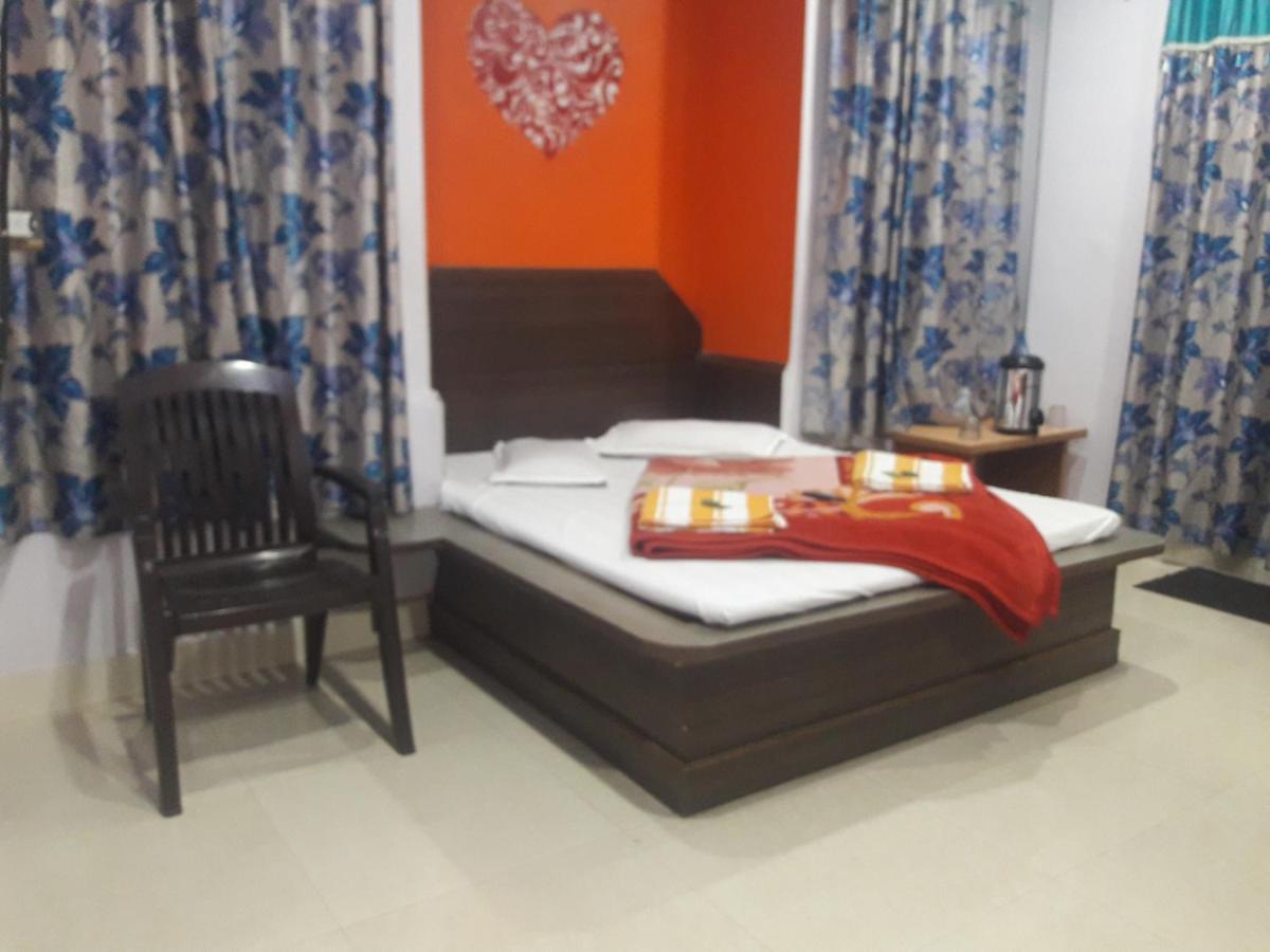 Hotel Rajvihar Pachmarhi ภายนอก รูปภาพ