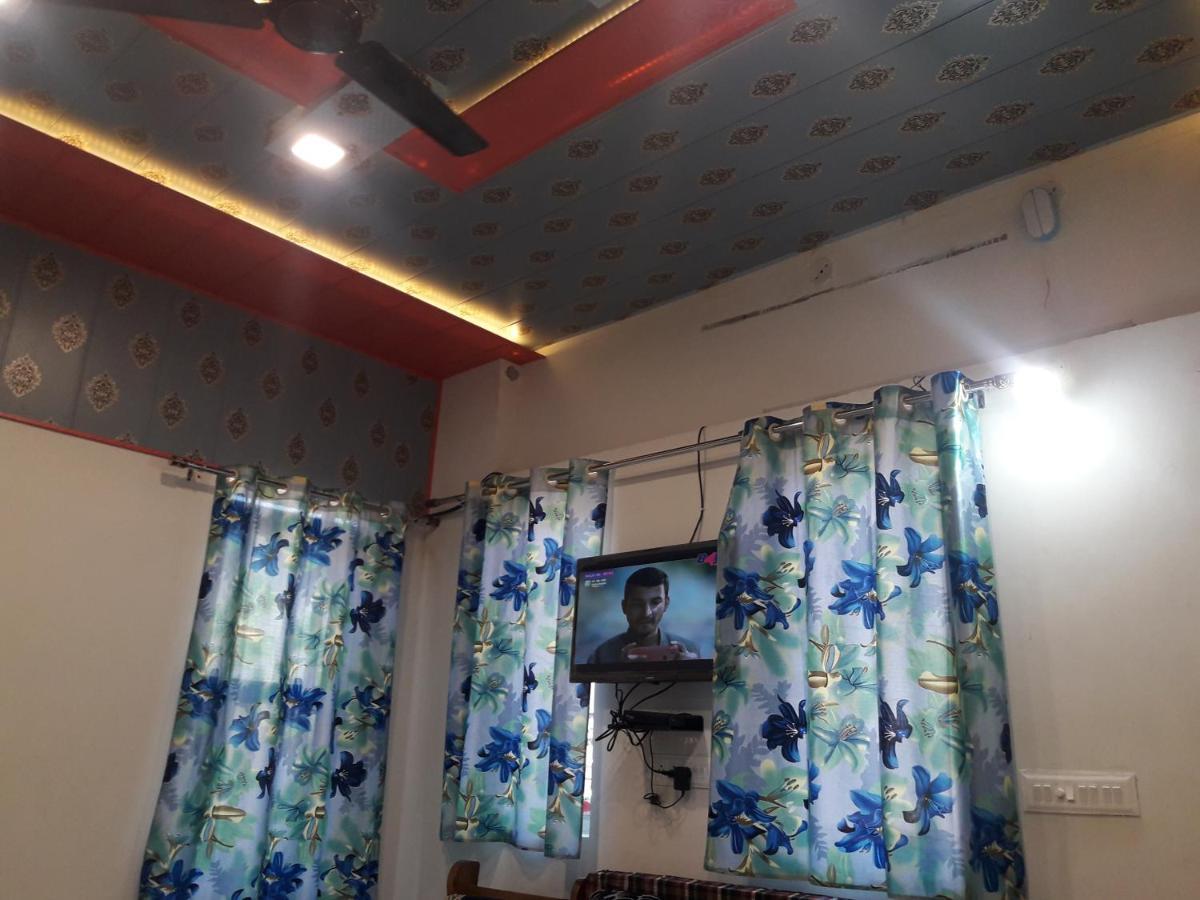 Hotel Rajvihar Pachmarhi ภายนอก รูปภาพ