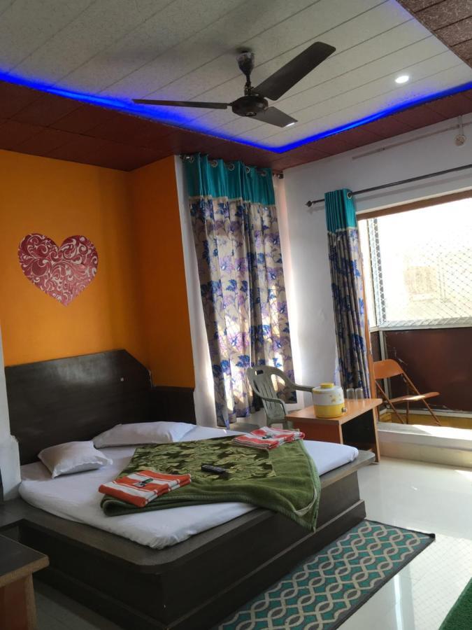 Hotel Rajvihar Pachmarhi ภายนอก รูปภาพ