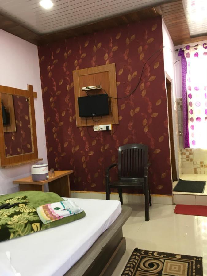 Hotel Rajvihar Pachmarhi ภายนอก รูปภาพ